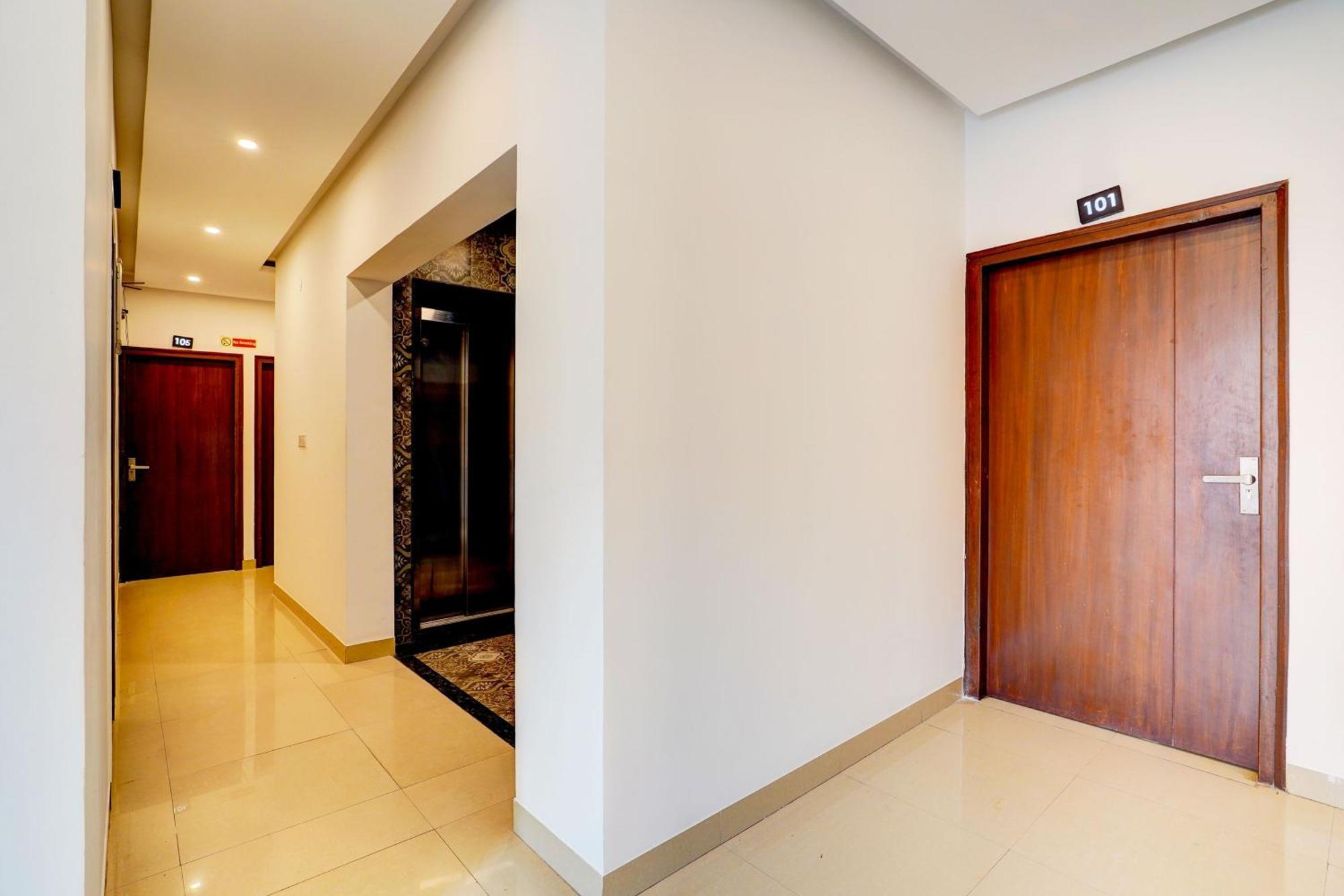Townhouse Hebbal Bhadrappa Layout Bangalore Exterior photo