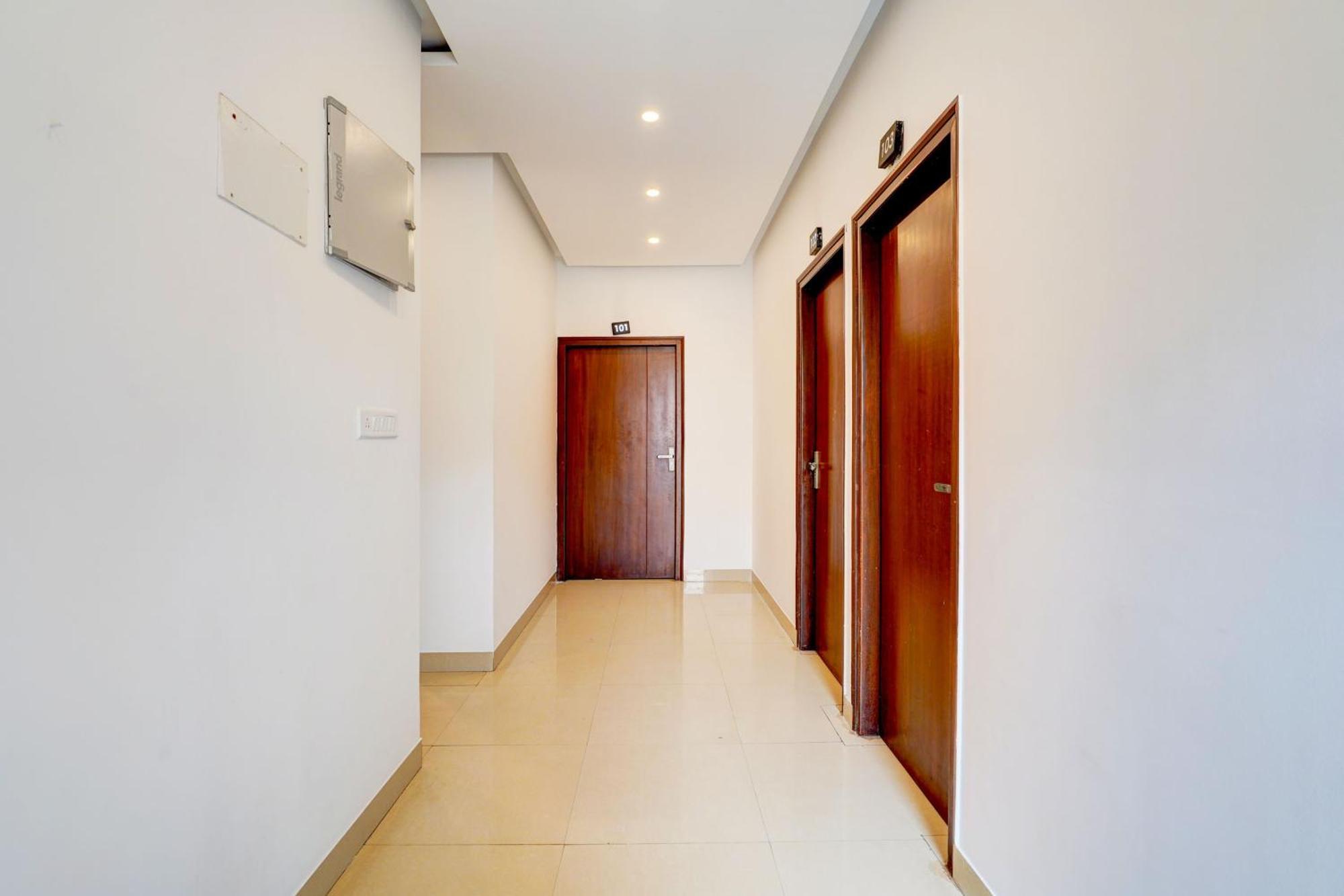 Townhouse Hebbal Bhadrappa Layout Bangalore Exterior photo